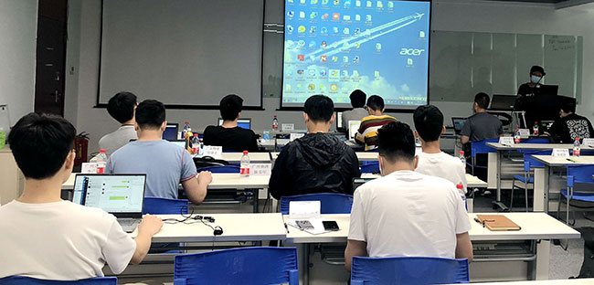 尊龙凯时科技举行第二十八届高级培训